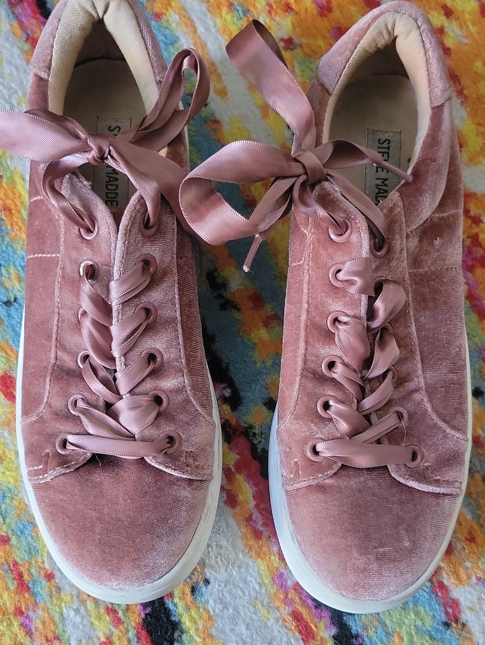 Steve Madden Rose Pink Velvet Ribbon Lace Sneakers